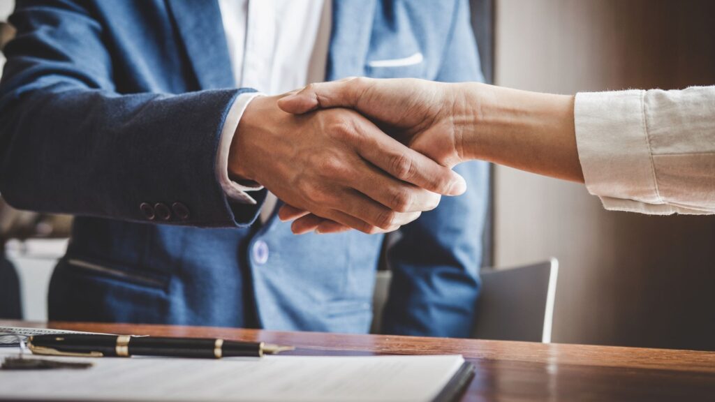 Avaliações e a Jornada do Cliente Offline para Online Comprar Avaliações no Google Descubra como as avaliações online podem transformar a jornada do cliente e impulsionar seu negócio. Aprenda a gerenciar feedbacks e otimizar sua presença digital!